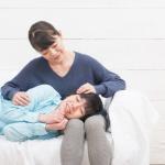 なぜ男は熟女好きでマザコンが多いのか？いろんな説を解説